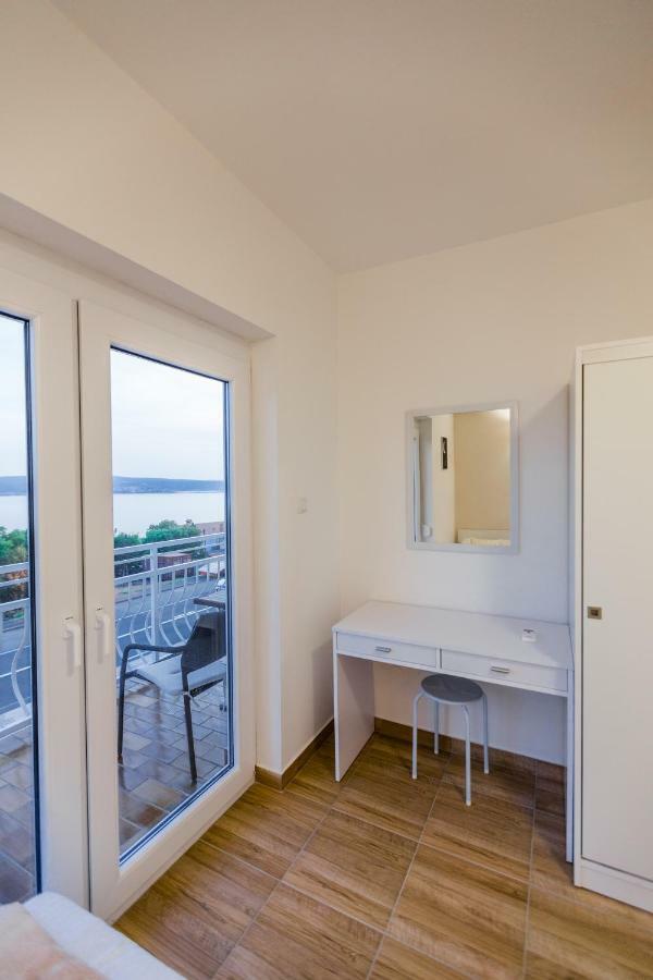 Apartmani Kristijan Crikvenica Exterior foto