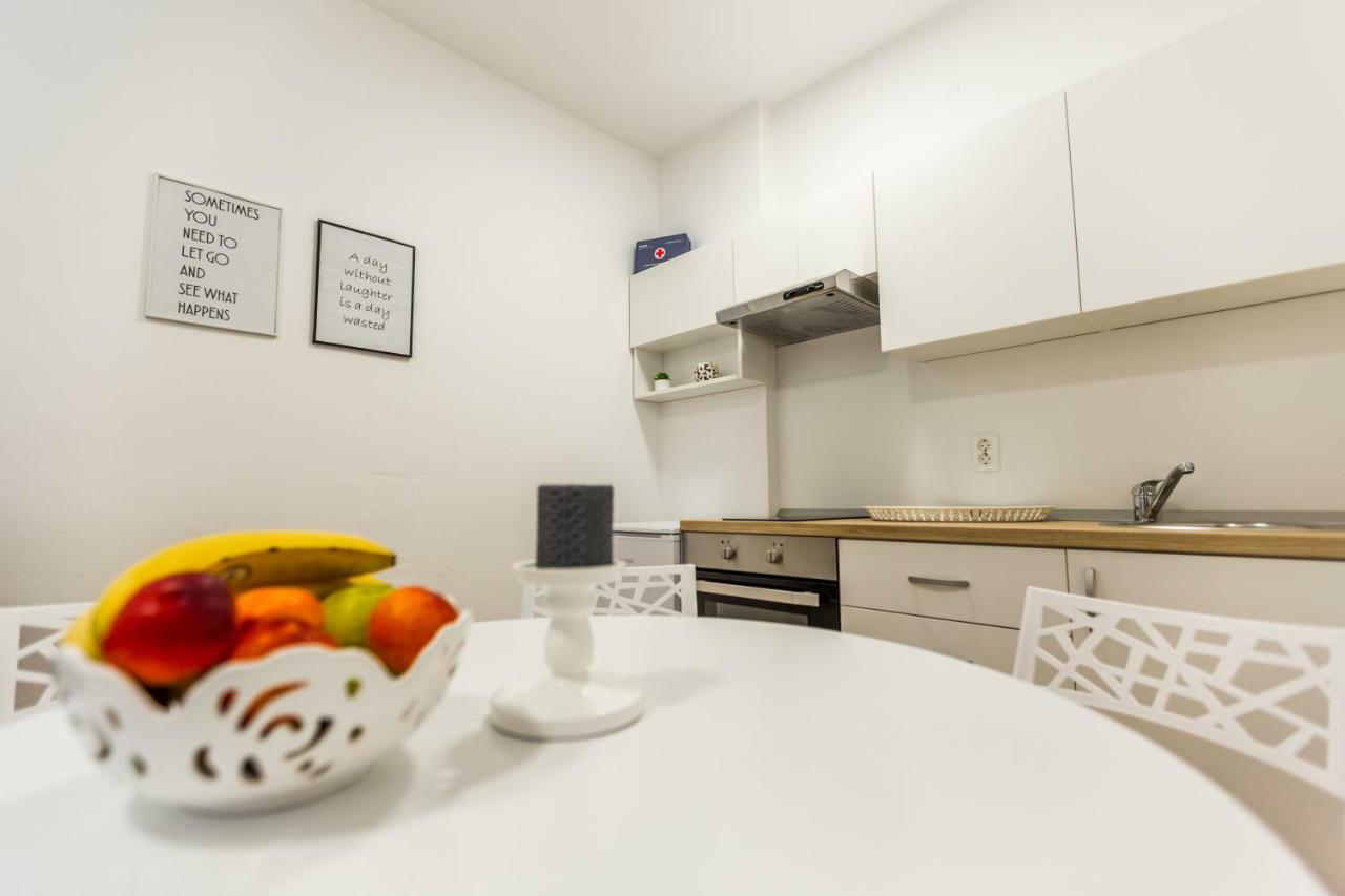 Apartmani Kristijan Crikvenica Exterior foto