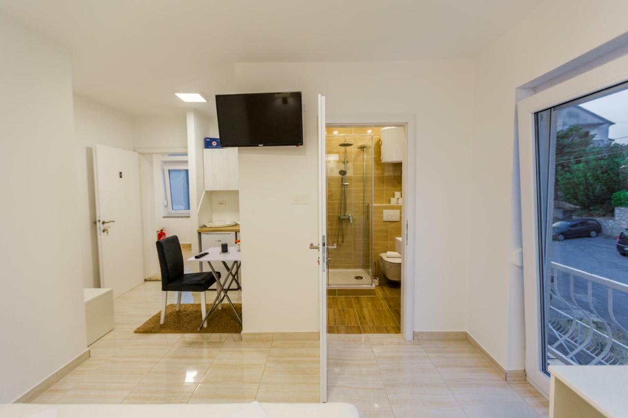 Apartmani Kristijan Crikvenica Exterior foto