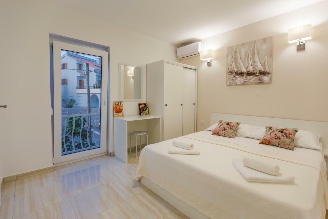 Apartmani Kristijan Crikvenica Exterior foto
